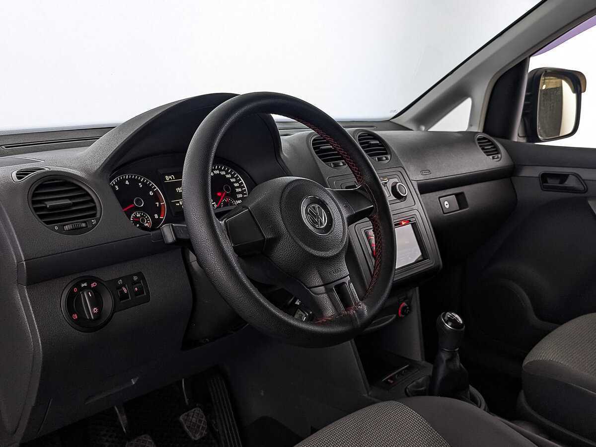 Volkswagen Caddy с пробегом — 2013 год. Фото: #14