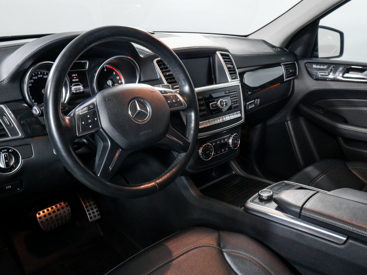 Mercedes-Benz M-Класс с пробегом — 2015 год. Фото: #5