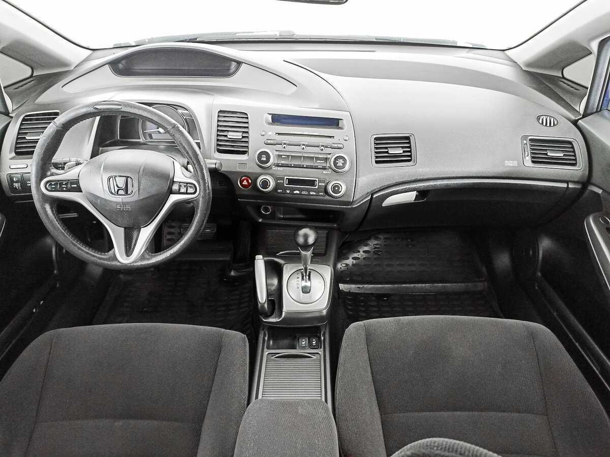 Honda Civic с пробегом — 2007 год. Фото: #11