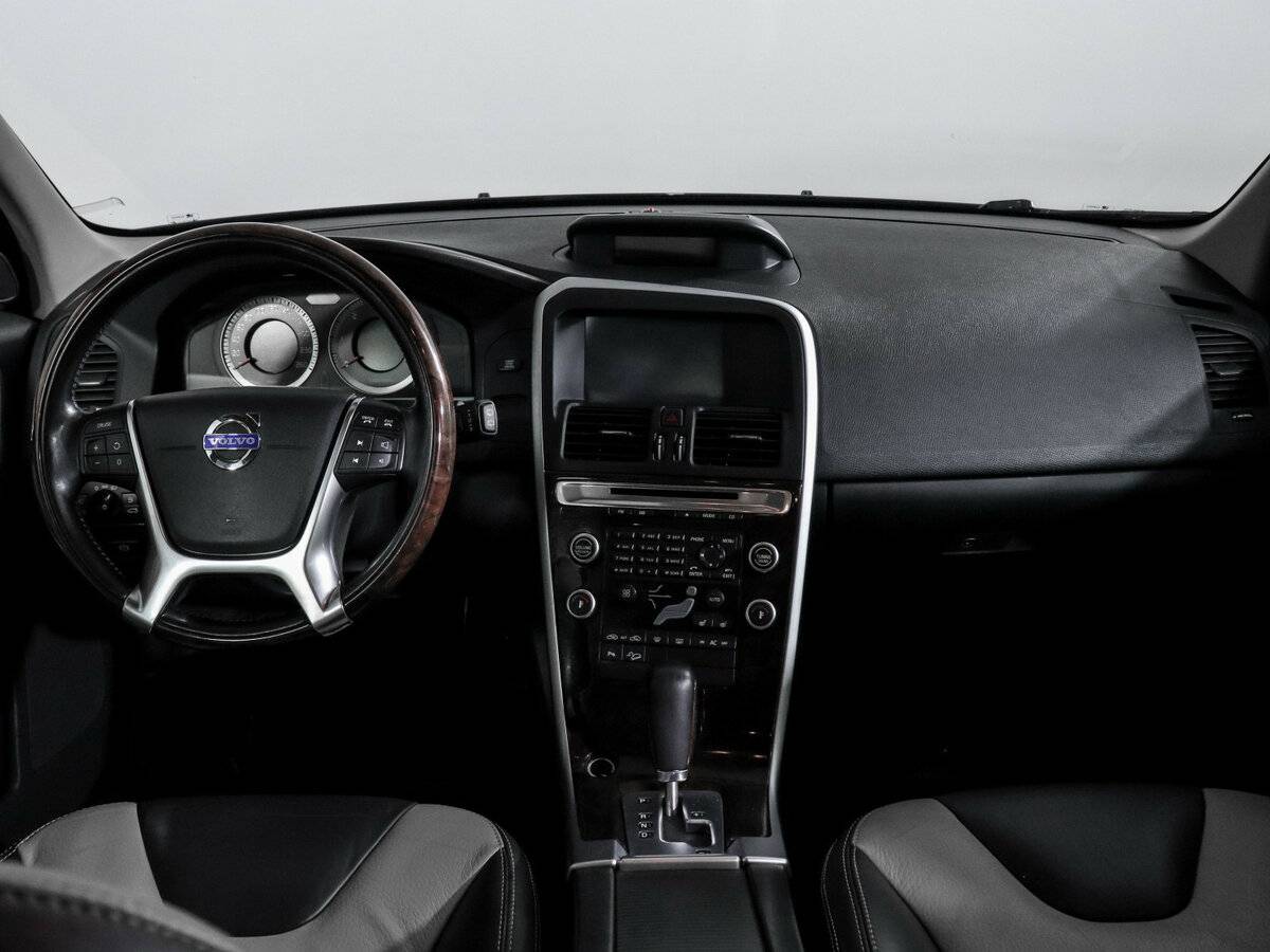 Volvo XC60 с пробегом — 2010 год. Фото: #9