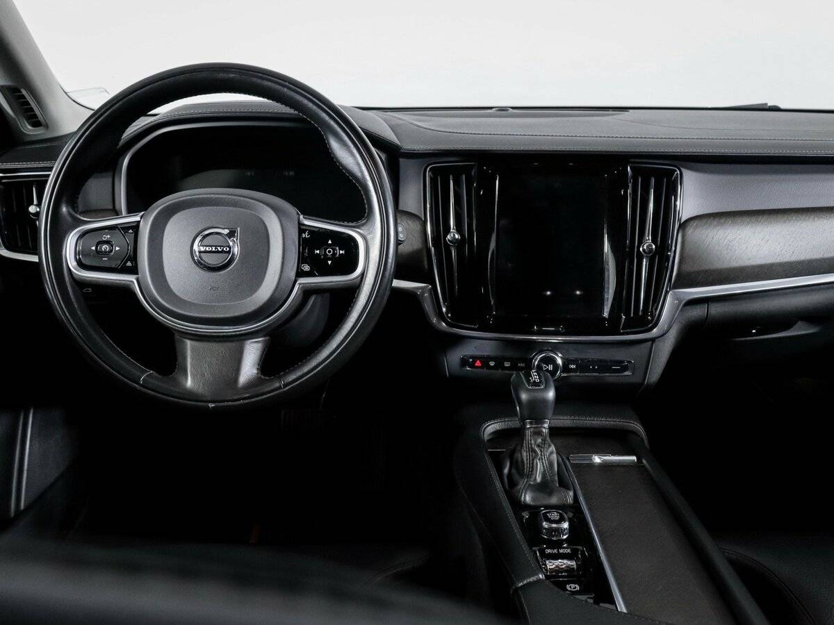 Volvo V90 Cross Country с пробегом — 2019 год. Фото: #11