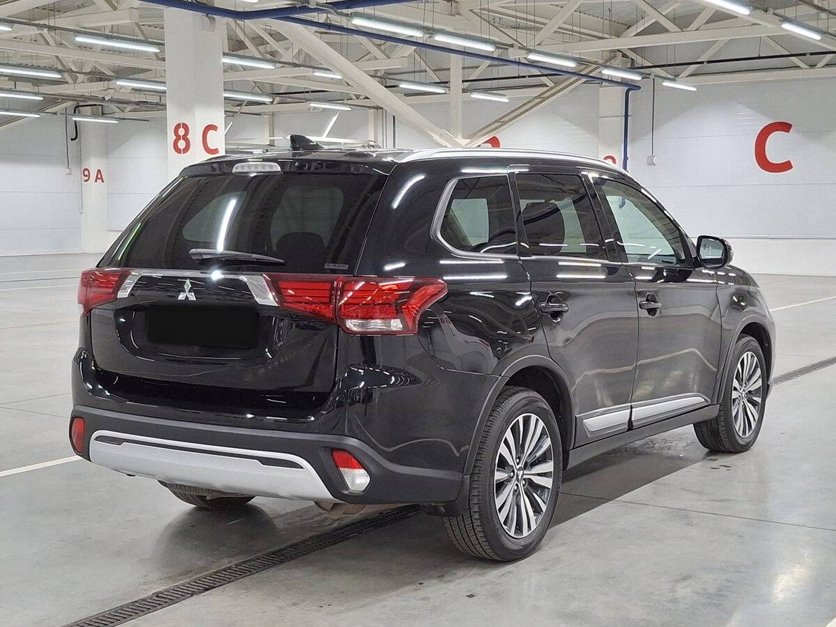 Mitsubishi Outlander с пробегом — 2020 год. Фото: #4