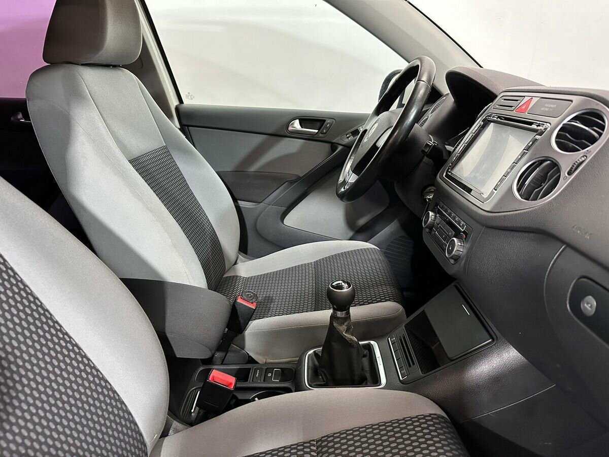Volkswagen Tiguan с пробегом — 2010 год. Фото: #9