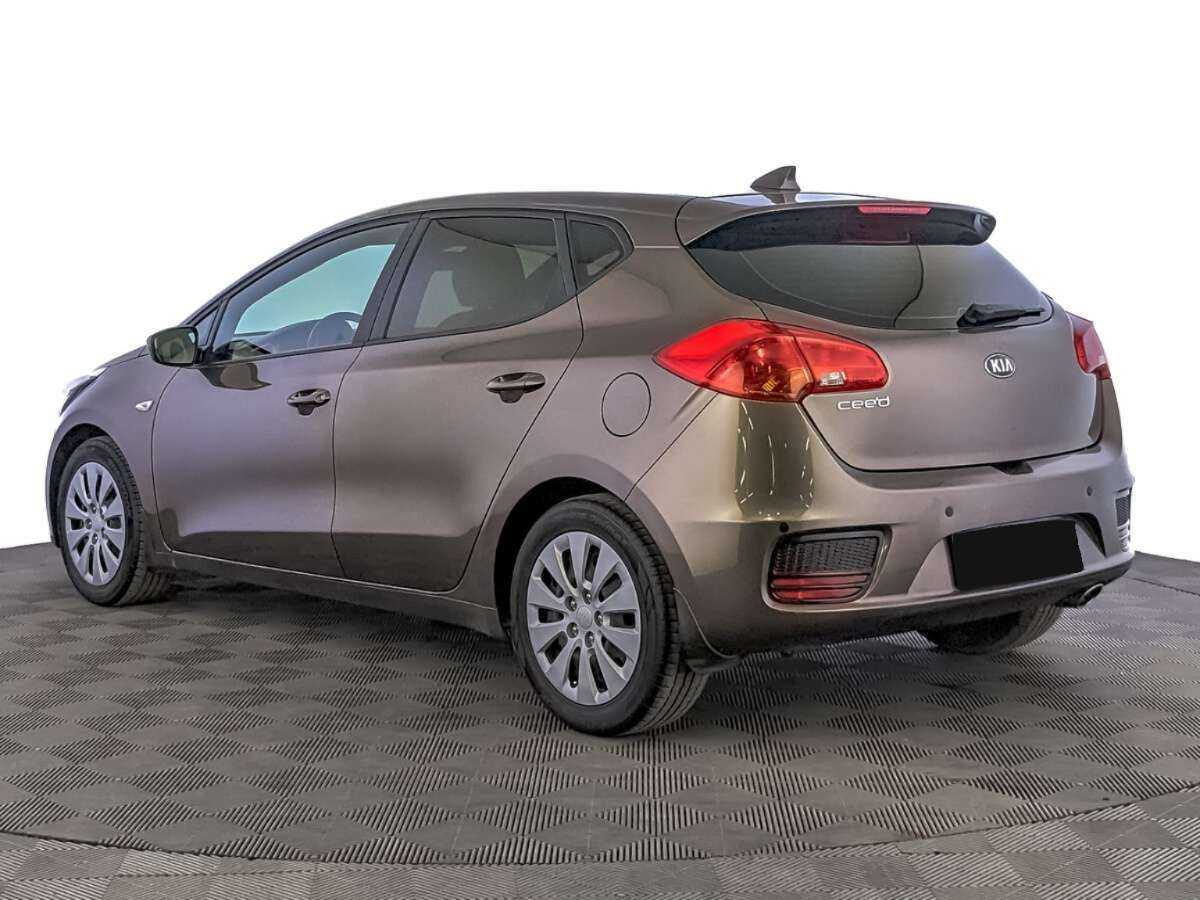 Kia Ceed с пробегом — 2017 год. Фото: #6