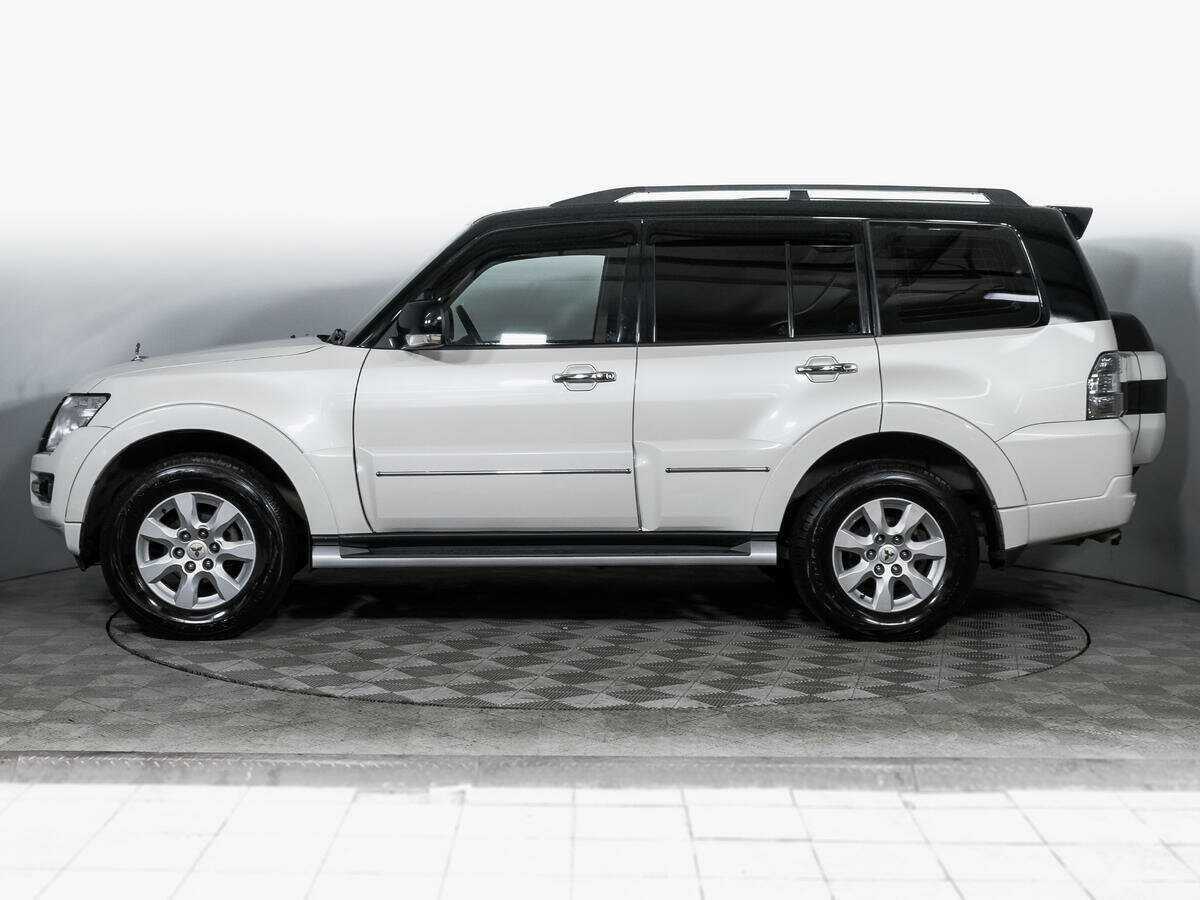 Mitsubishi Pajero с пробегом — 2021 год. Фото: #7