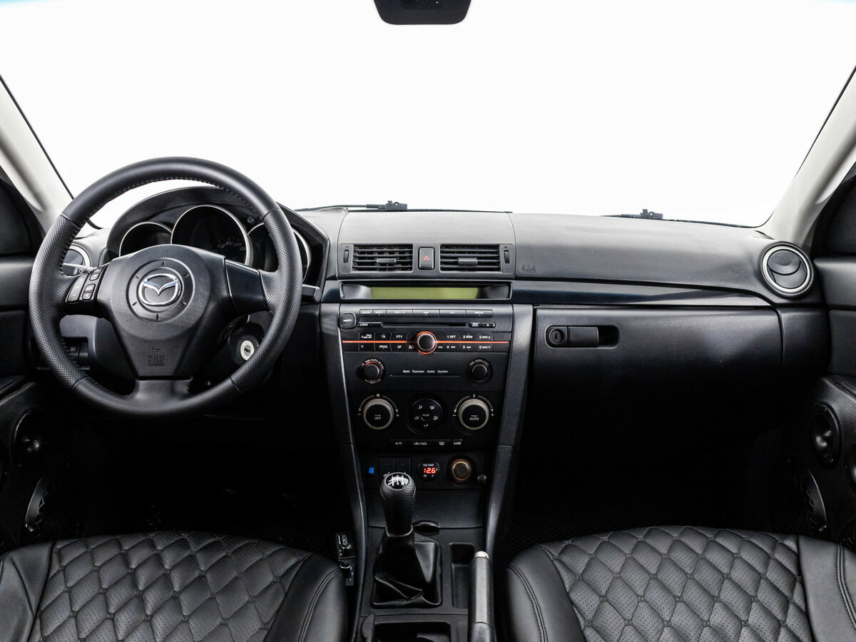 Mazda 3 с пробегом — 2006 год. Фото: #7