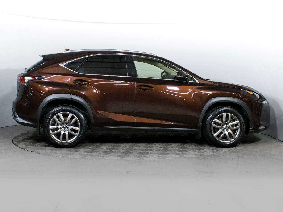 Lexus NX с пробегом — 2018 год. Фото: #3