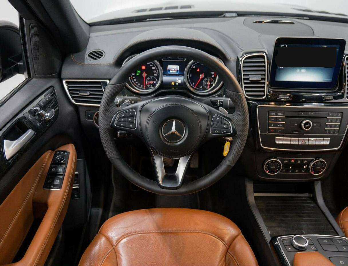 Mercedes-Benz GLS с пробегом — 2016 год. Фото: #11