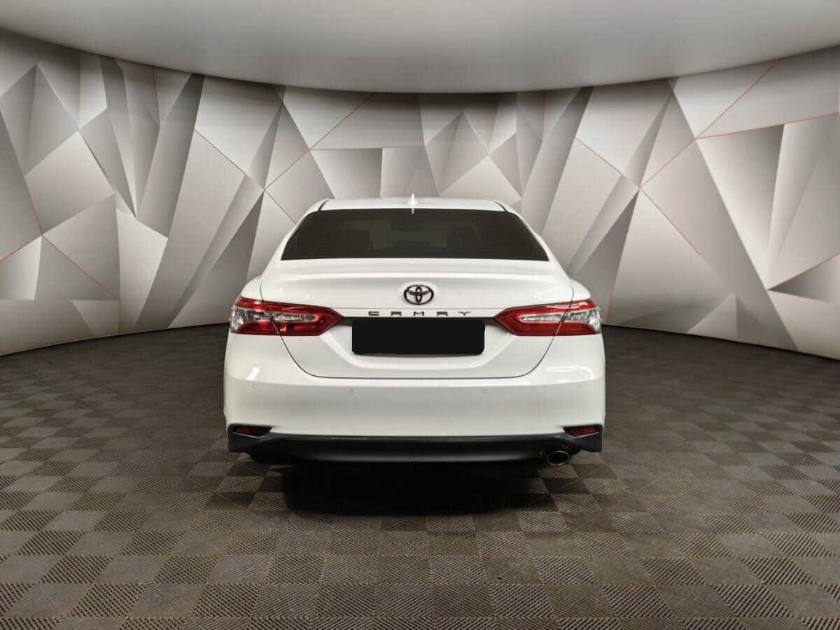 Toyota Camry с пробегом — 2022 год. Фото: #6