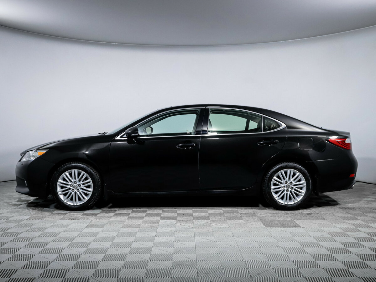 Lexus ES с пробегом — 2012 год. Фото: #7