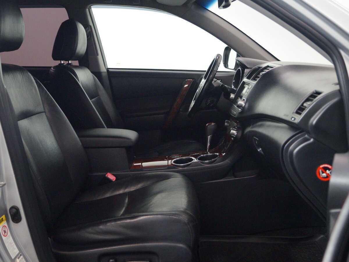 Toyota Highlander с пробегом — 2011 год. Фото: #13