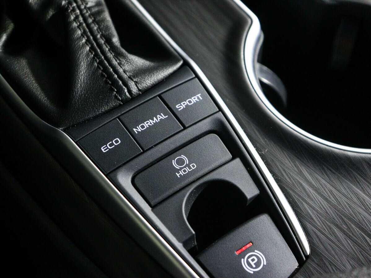 Toyota Camry с пробегом — 2023 год. Фото: #17