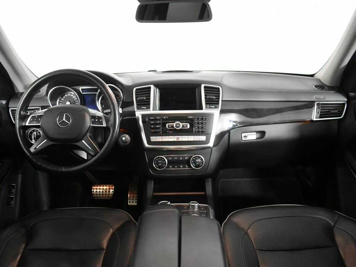 Mercedes-Benz GL-Класс с пробегом — 2013 год. Фото: #17