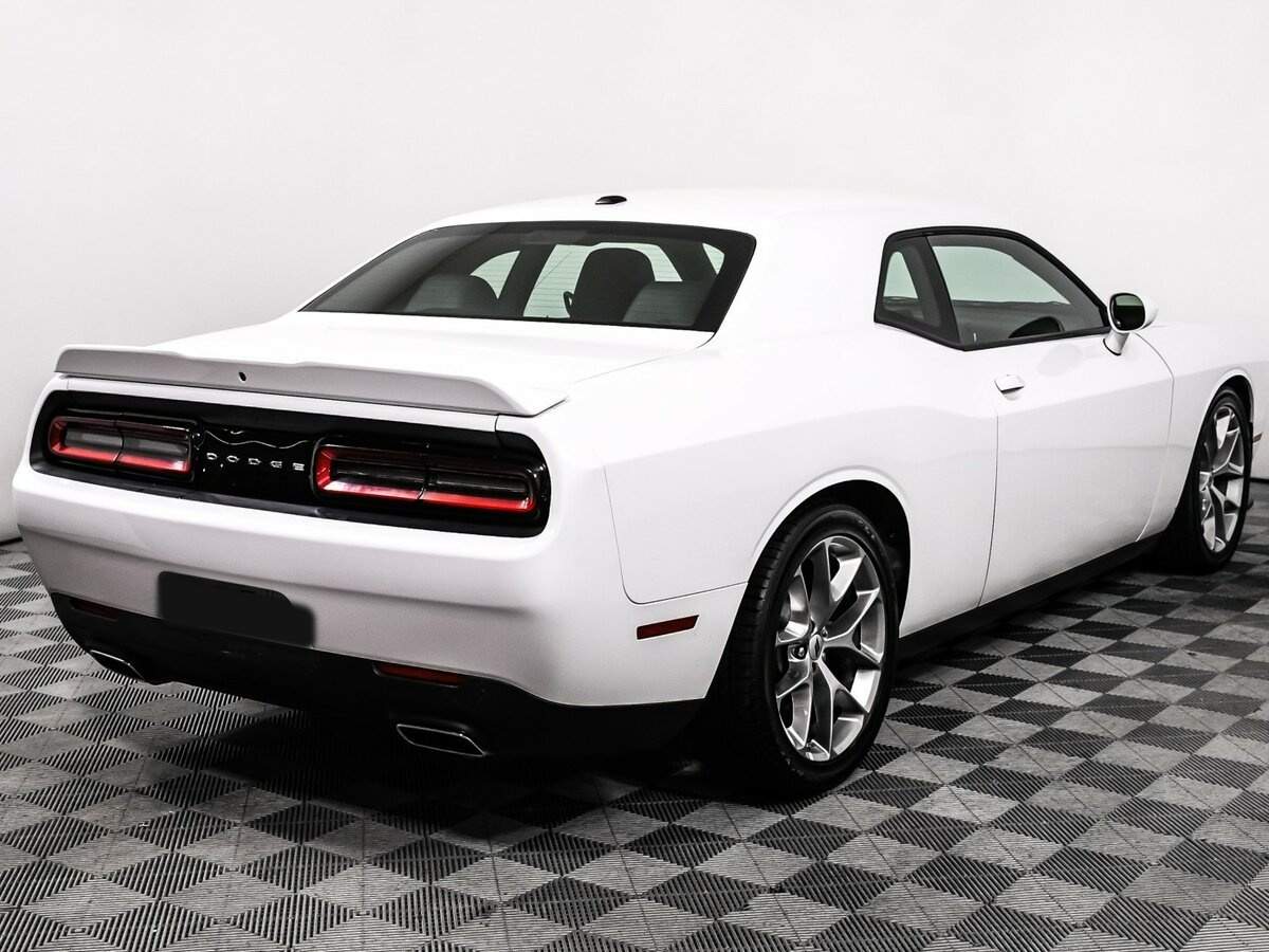 Dodge Challenger с пробегом — 2022 год. Фото: #4