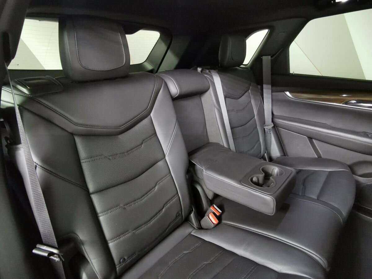 Cadillac XT5 с пробегом — 2016 год. Фото: #12
