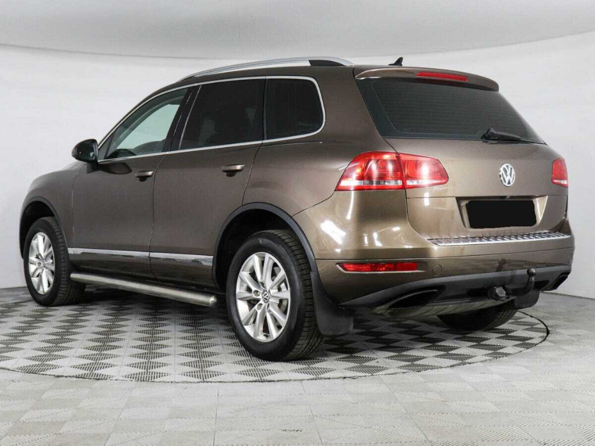 Volkswagen Touareg с пробегом — 2010 год. Фото: #6