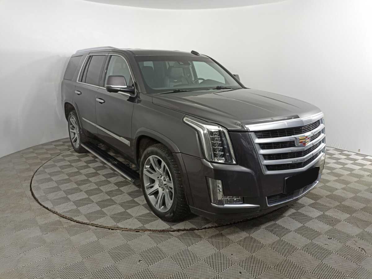 Cadillac Escalade с пробегом — 2016 год. Фото: #2