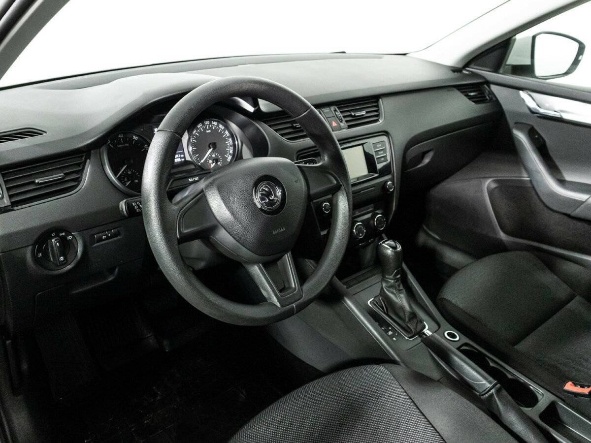 Skoda Octavia с пробегом — 2016 год. Фото: #10