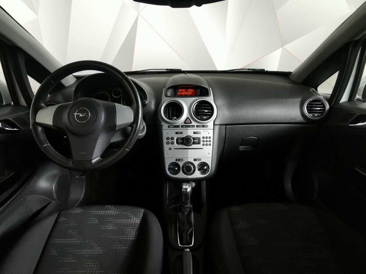 Opel Corsa с пробегом — 2011 год. Фото: #9
