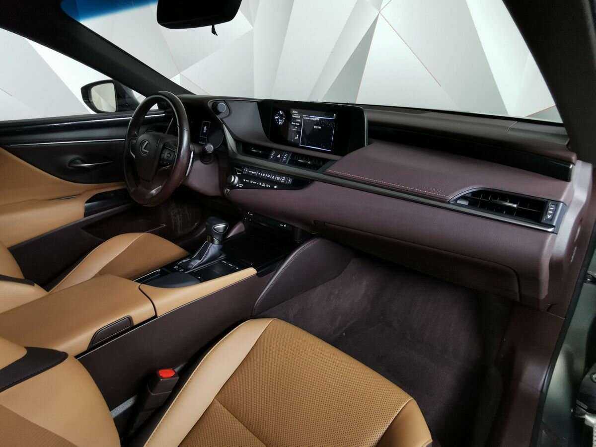 Lexus ES с пробегом — 2020 год. Фото: #6