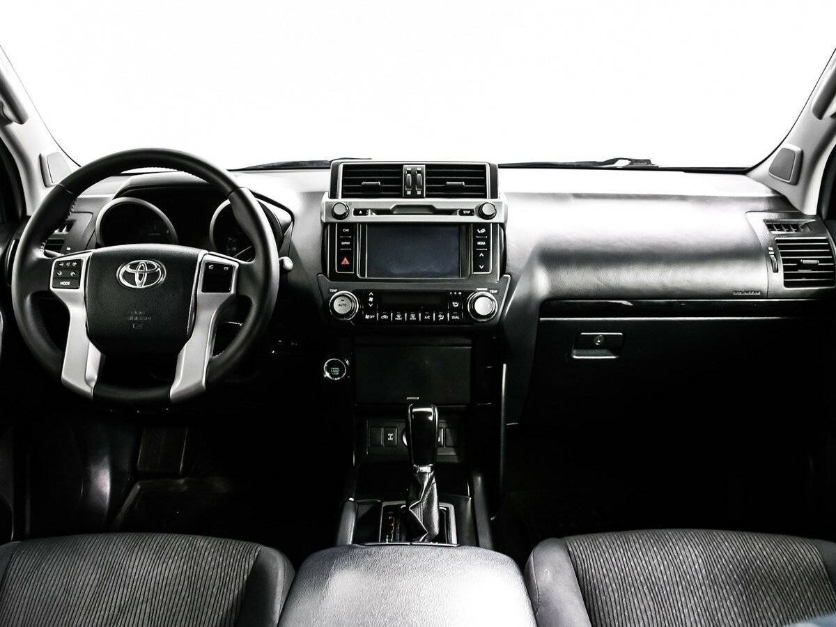 Toyota Land Cruiser Prado с пробегом — 2014 год. Фото: #10