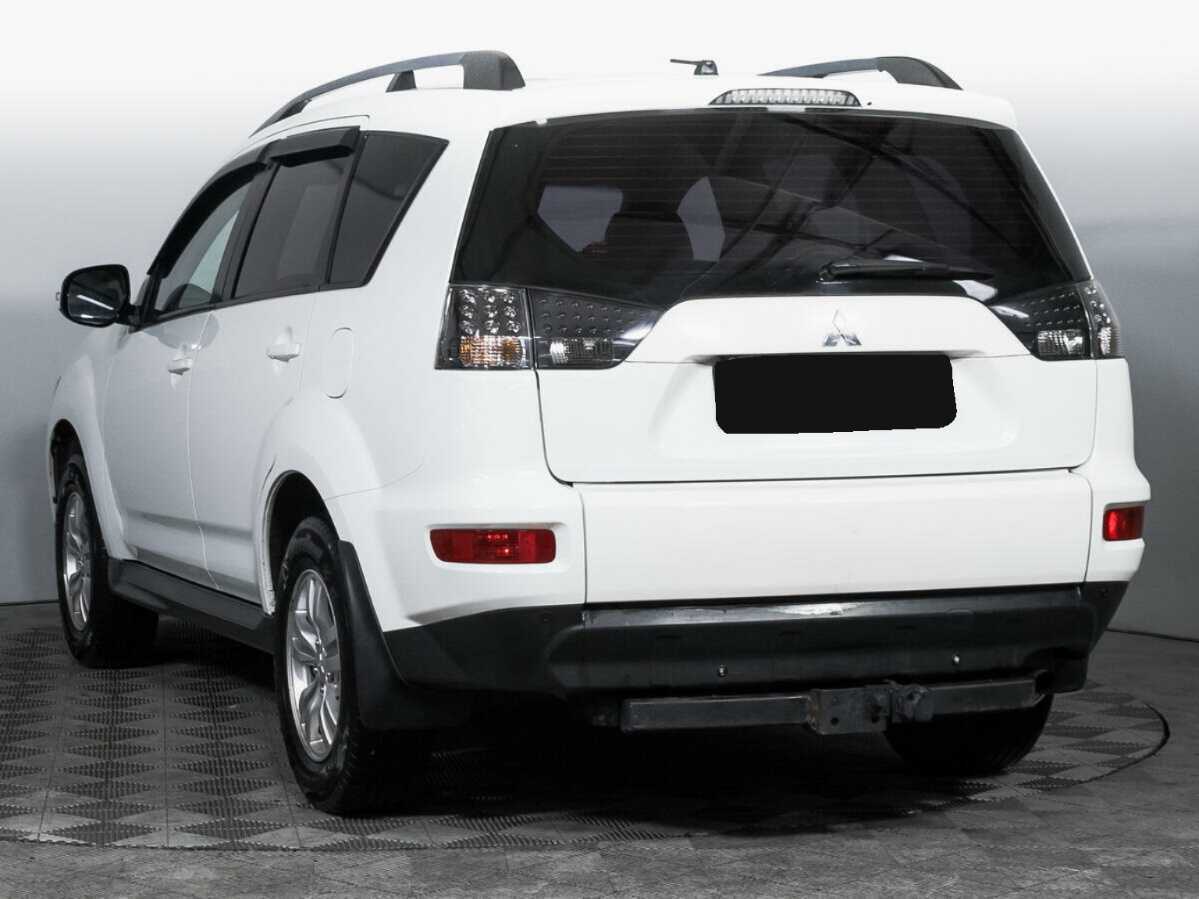 Mitsubishi Outlander с пробегом — 2011 год. Фото: #6