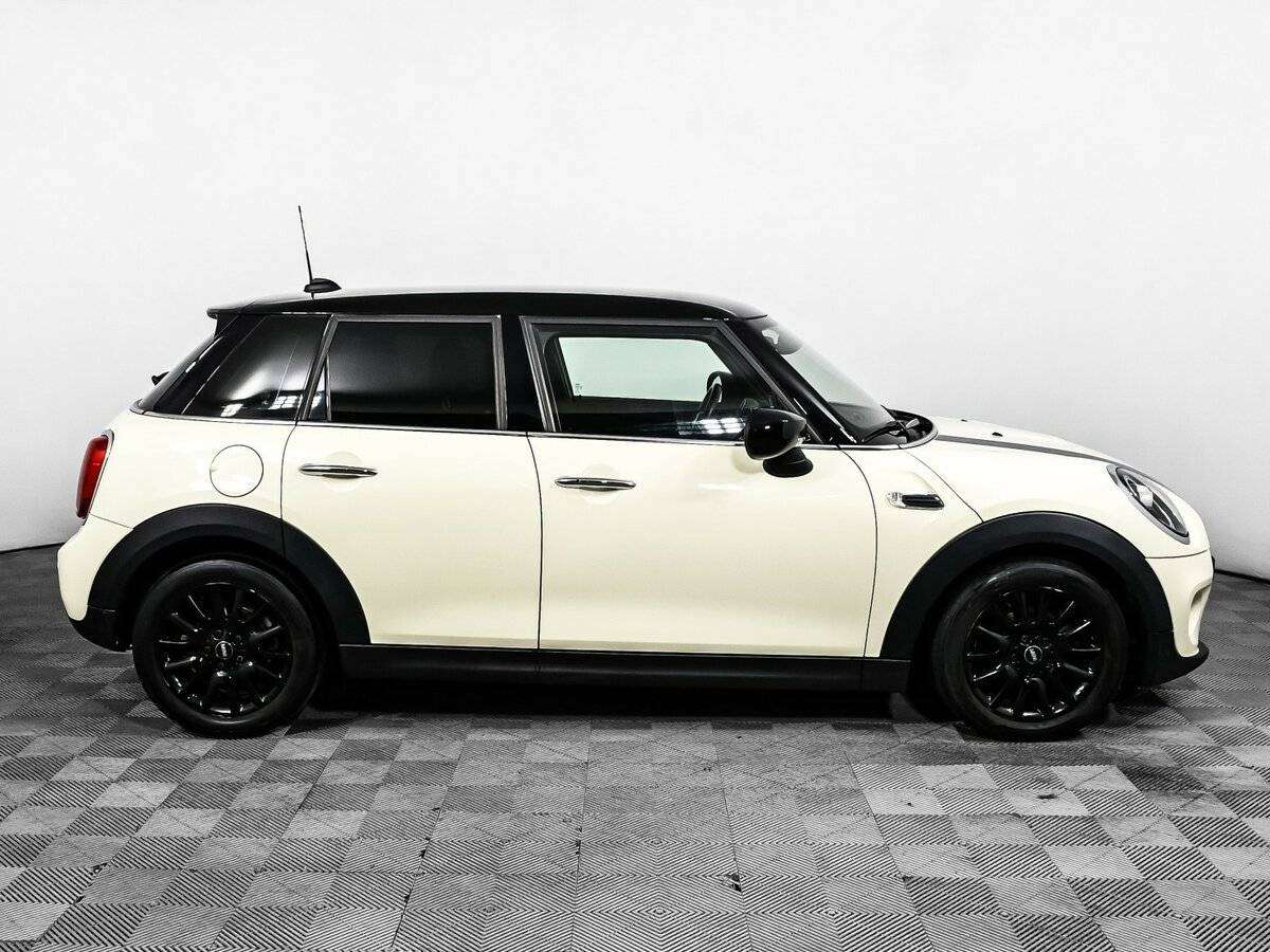 Mini Hatch с пробегом — 2020 год. Фото: #3