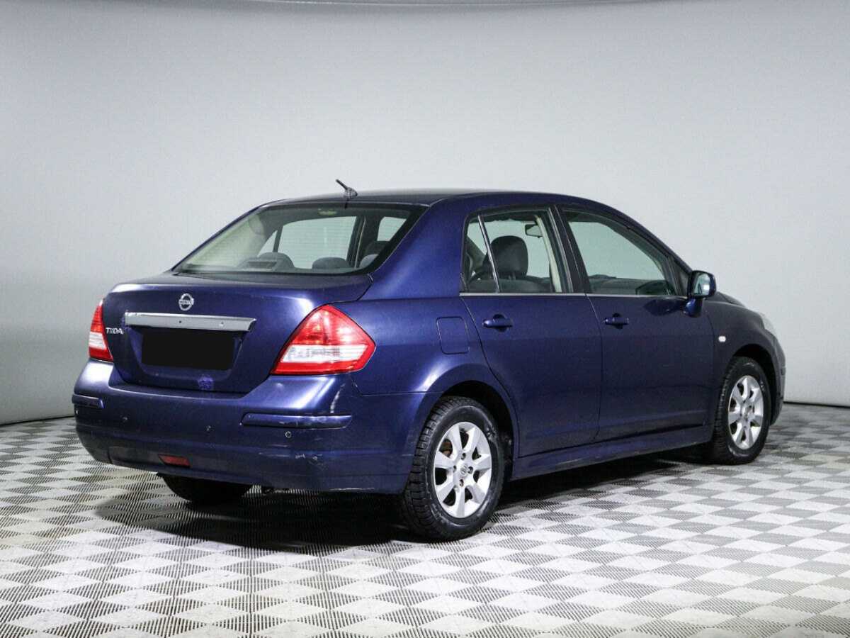 Nissan Tiida с пробегом — 2011 год. Фото: #4