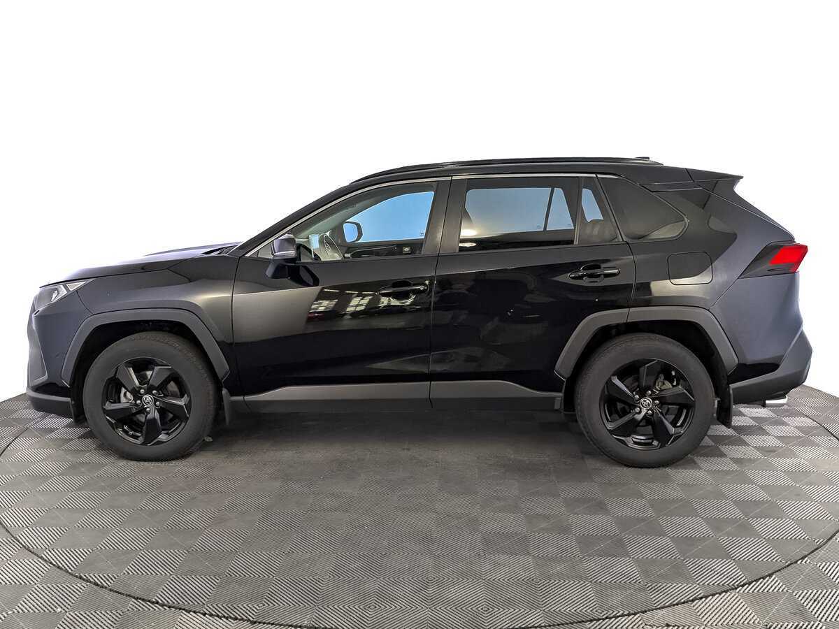 Toyota RAV4 с пробегом — 2021 год. Фото: #7