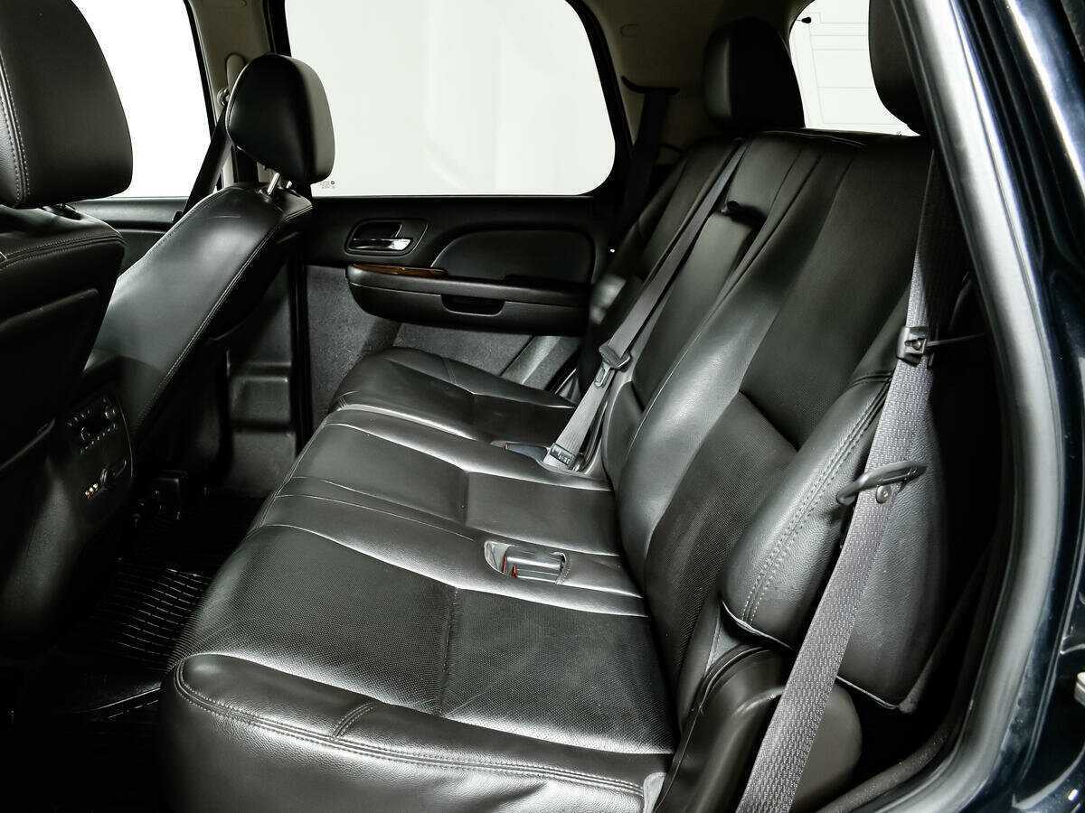 Chevrolet Tahoe с пробегом — 2012 год. Фото: #9