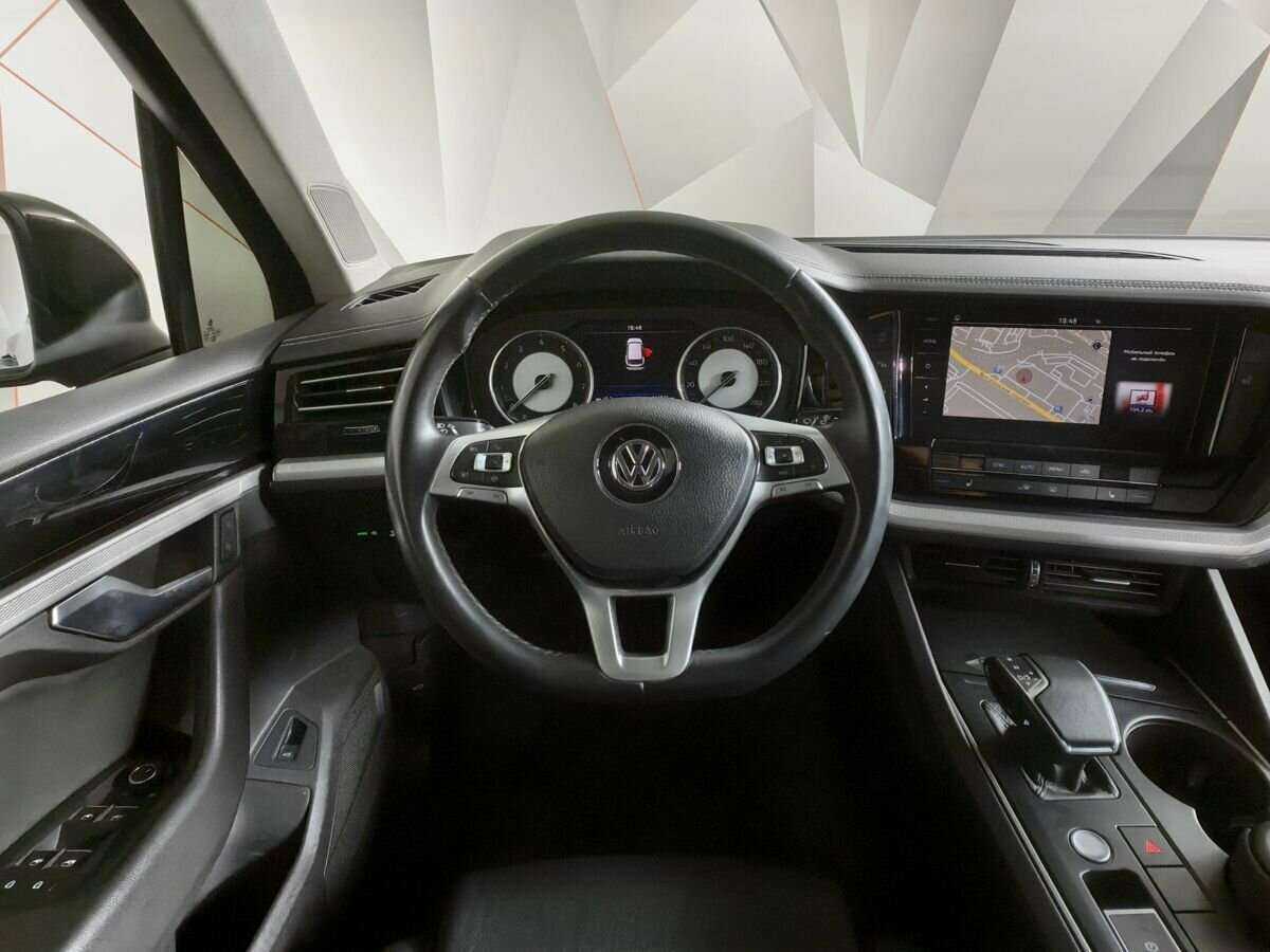 Volkswagen Touareg с пробегом — 2019 год. Фото: #14