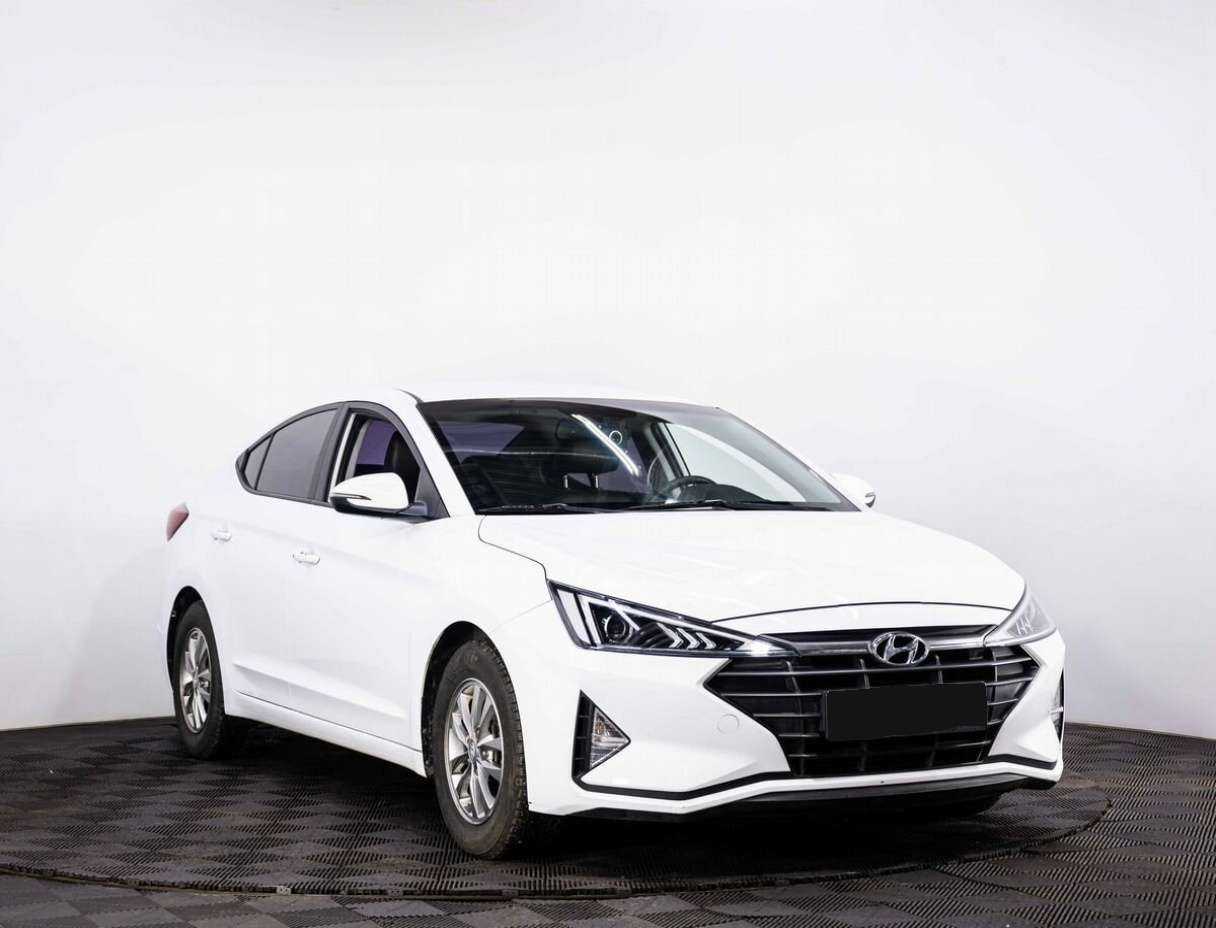 Hyundai Avante с пробегом — 2018 год. Фото: #2