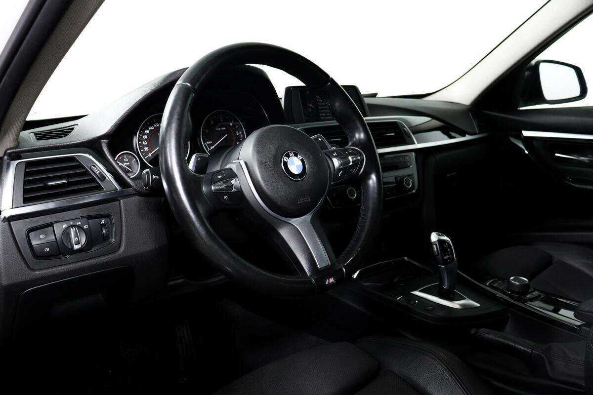 BMW 3 серии с пробегом — 2016 год. Фото: #12