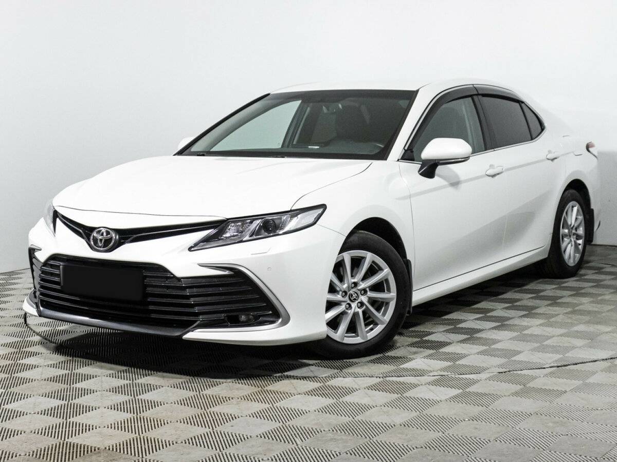Toyota Camry с пробегом — 2022 год. Посмотреть фото