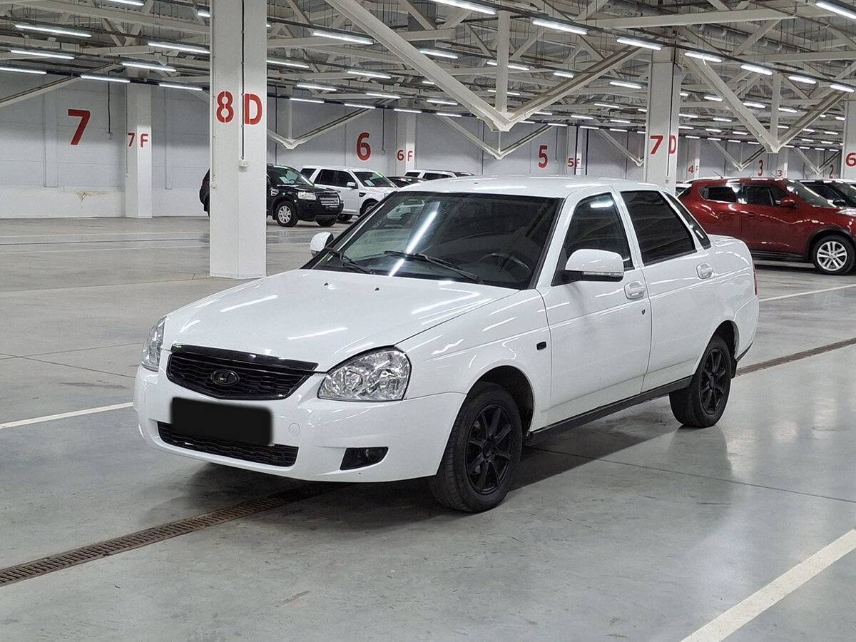 Lada (ВАЗ) Priora с пробегом — 2016 год. Посмотреть фото