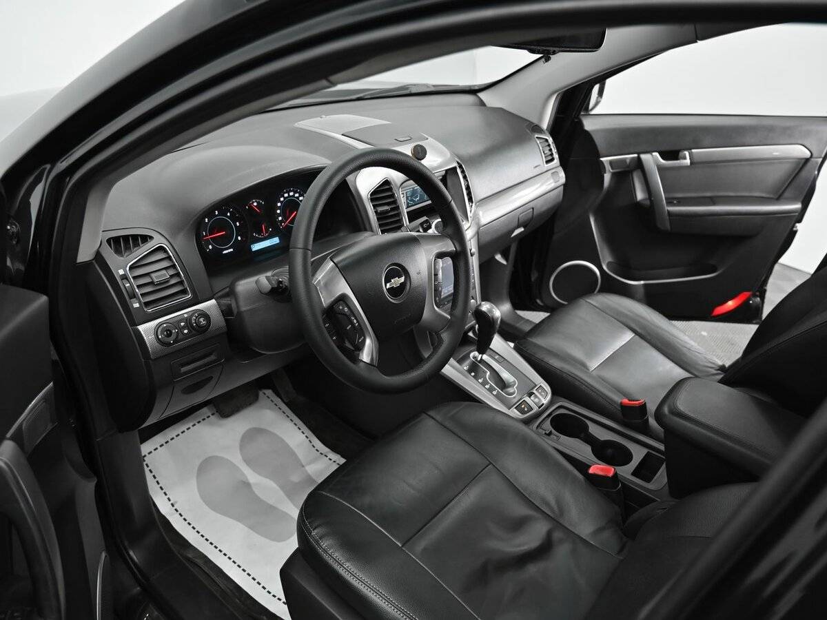 Chevrolet Captiva с пробегом — 2012 год. Фото: #7