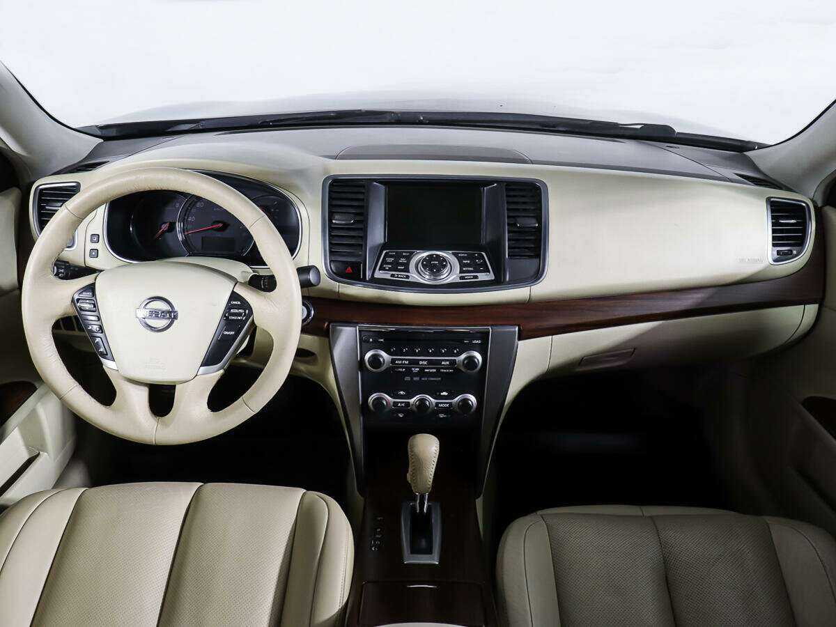 Nissan Teana с пробегом — 2010 год. Фото: #10