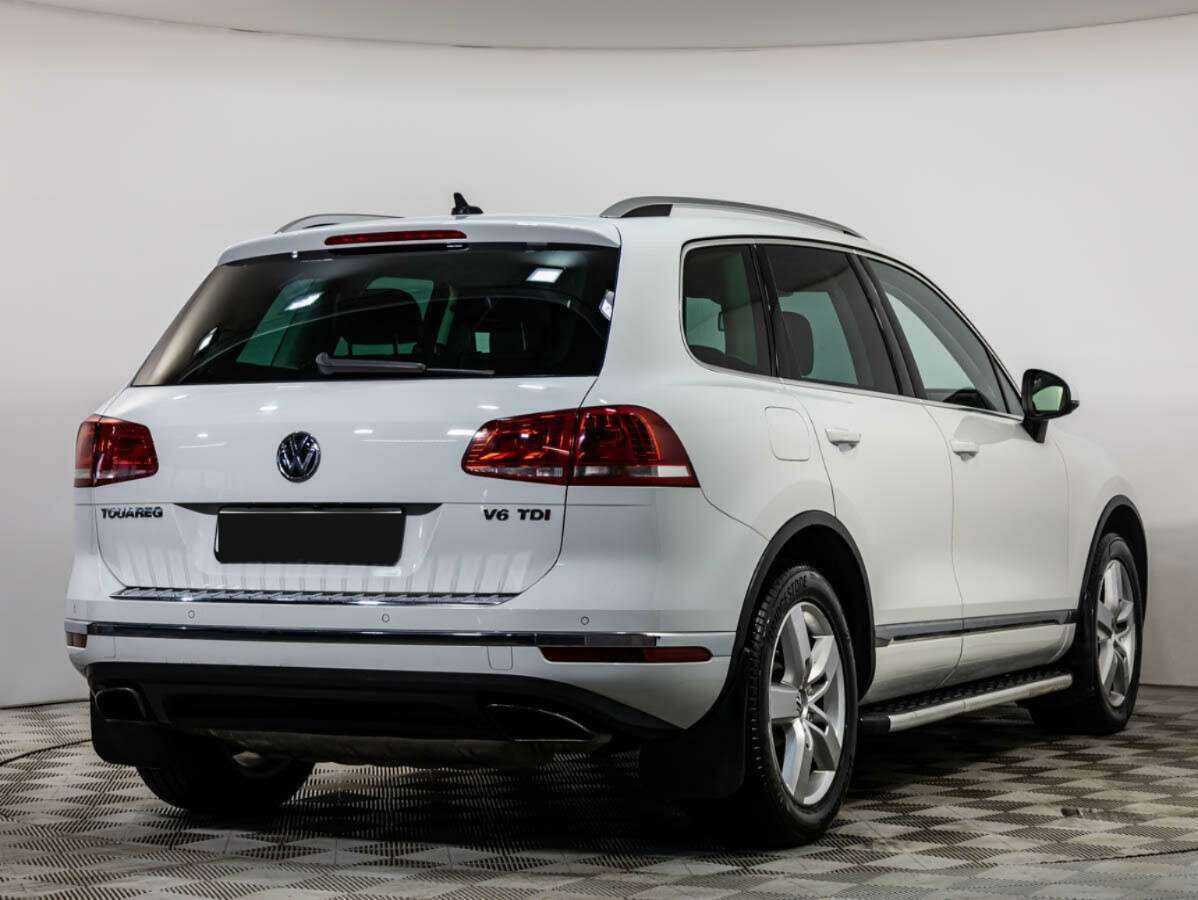 Volkswagen Touareg с пробегом — 2015 год. Фото: #3