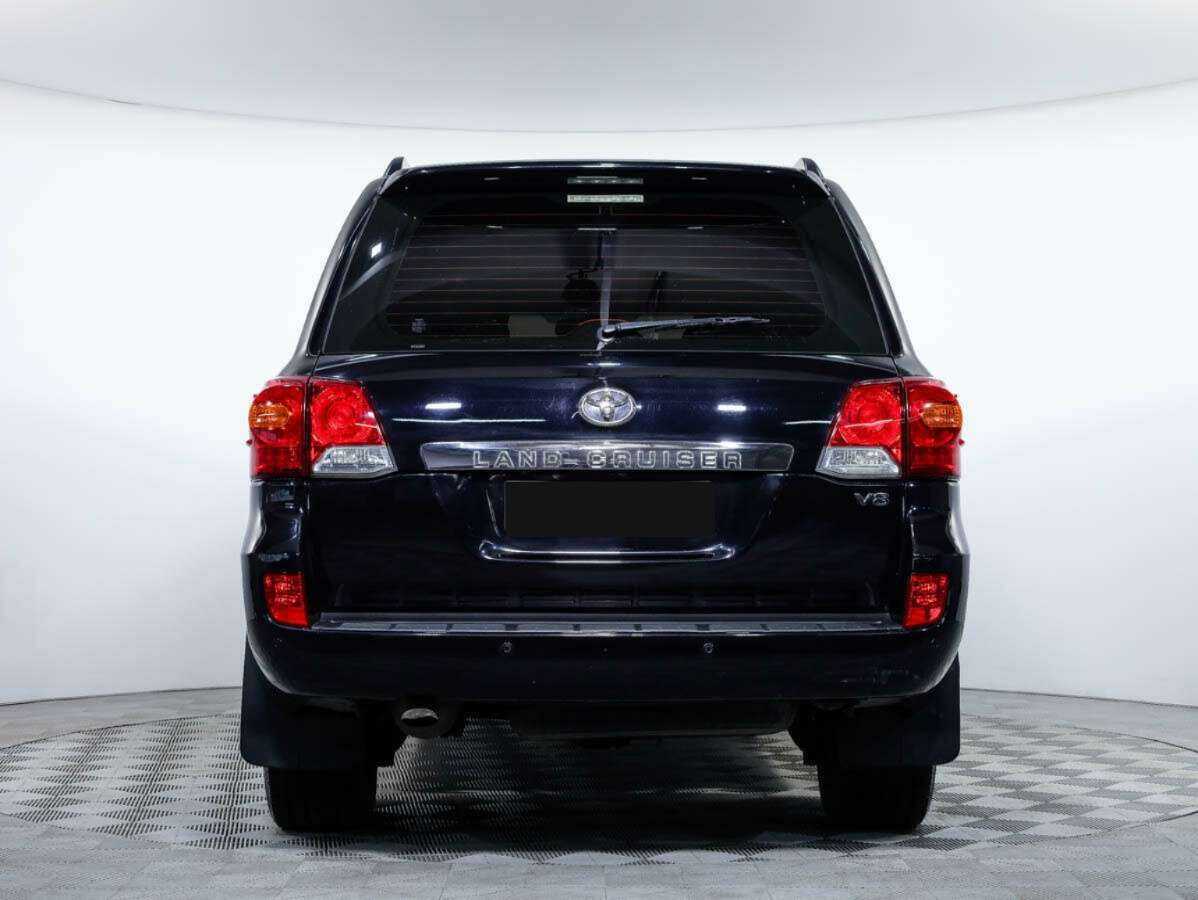 Toyota Land Cruiser с пробегом — 2012 год. Фото: #4
