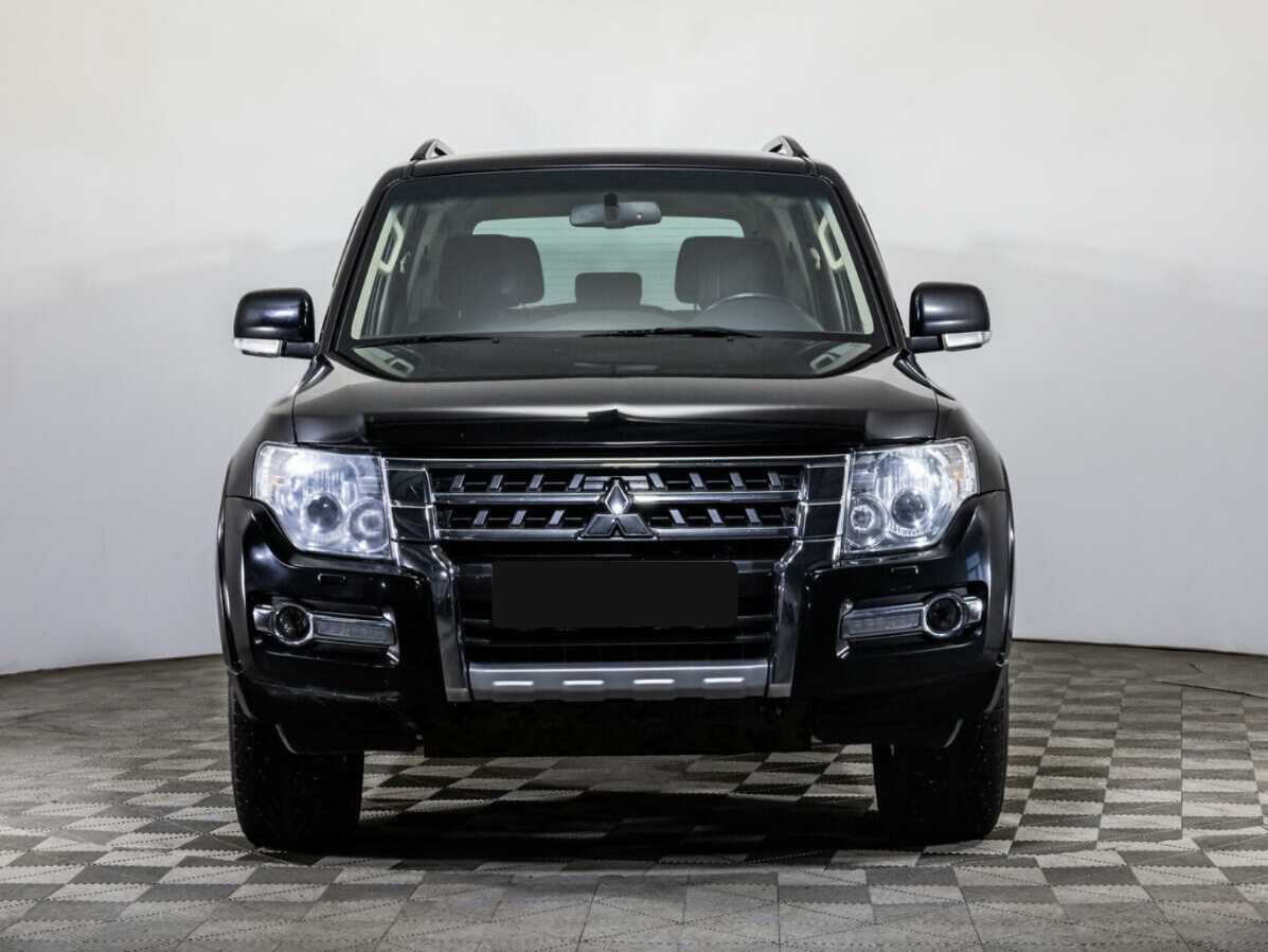 Mitsubishi Pajero с пробегом — 2018 год. Фото: #1