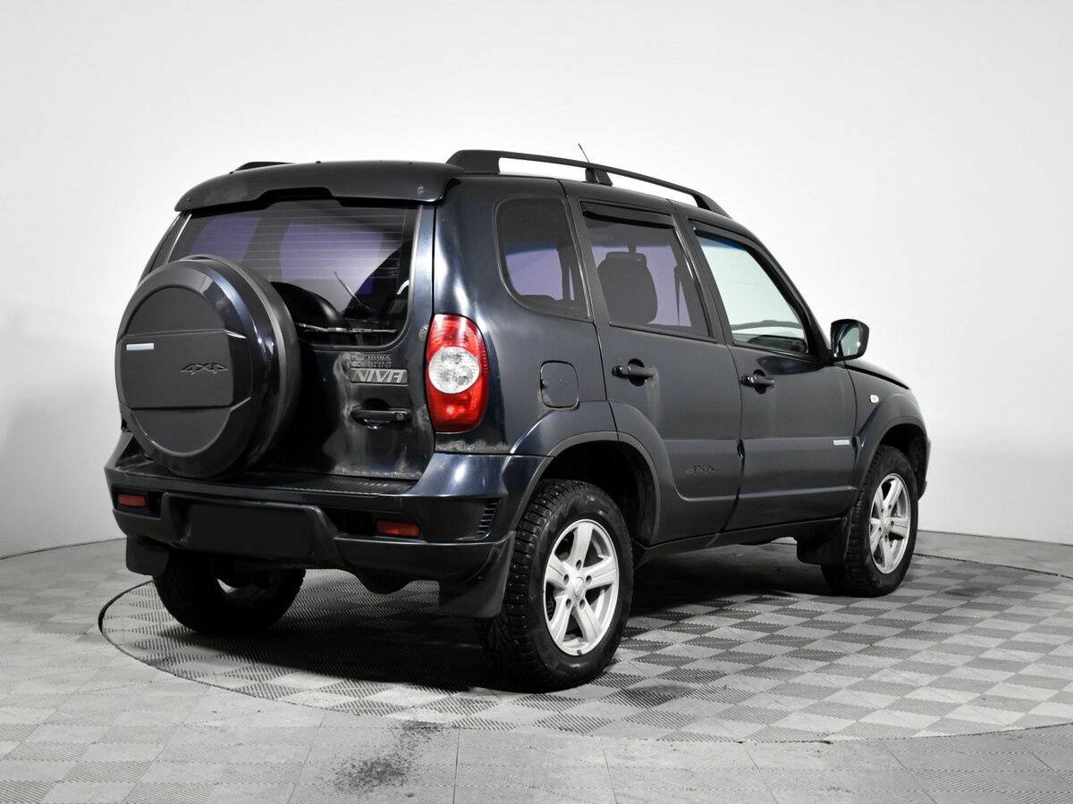 Chevrolet Niva с пробегом — 2013 год. Фото: #4