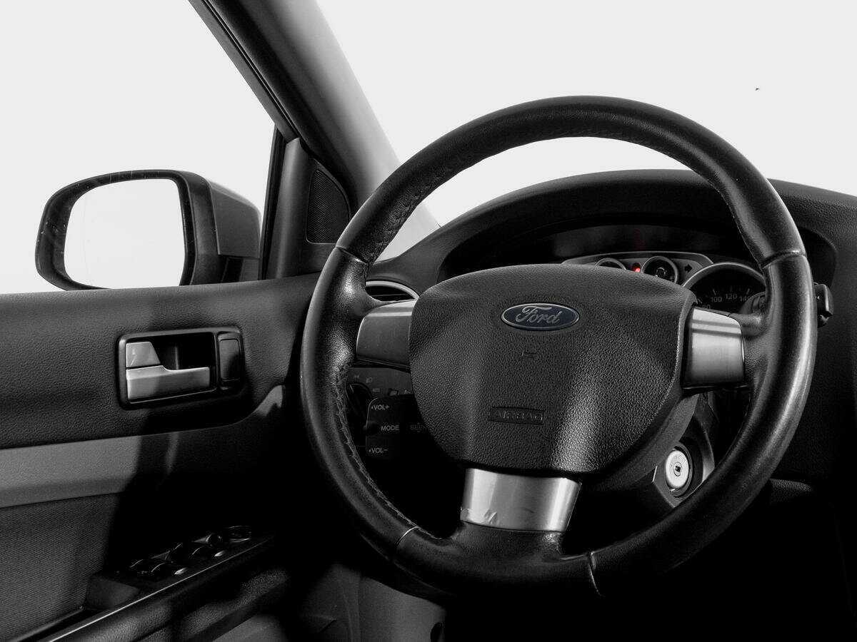 Ford Focus с пробегом — 2010 год. Фото: #13