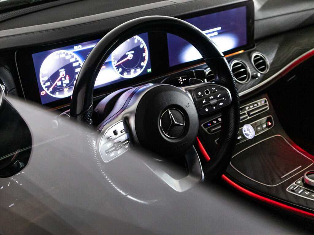 Mercedes-Benz E-Класс с пробегом — 2019 год. Фото: #25