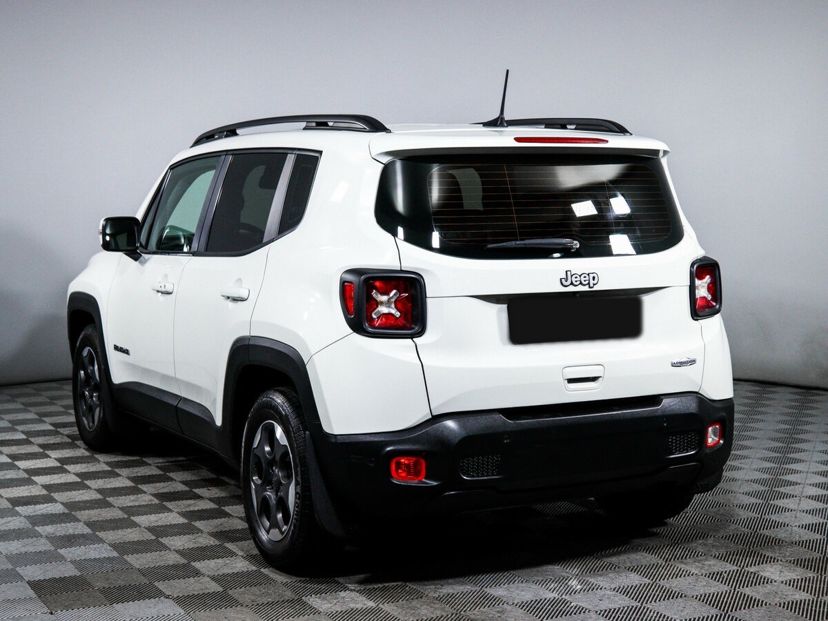 Jeep Renegade с пробегом — 2018 год. Фото: #6