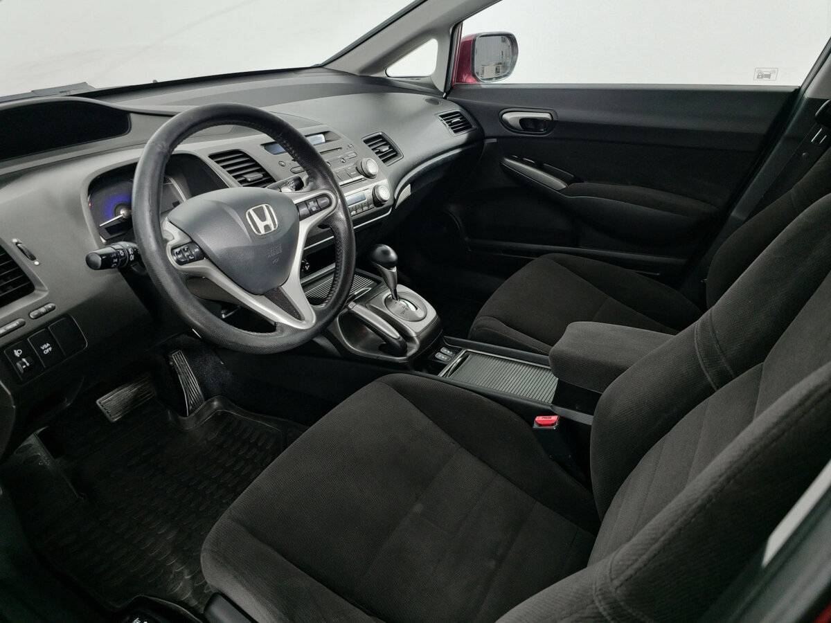 Honda Civic с пробегом — 2007 год. Фото: #10
