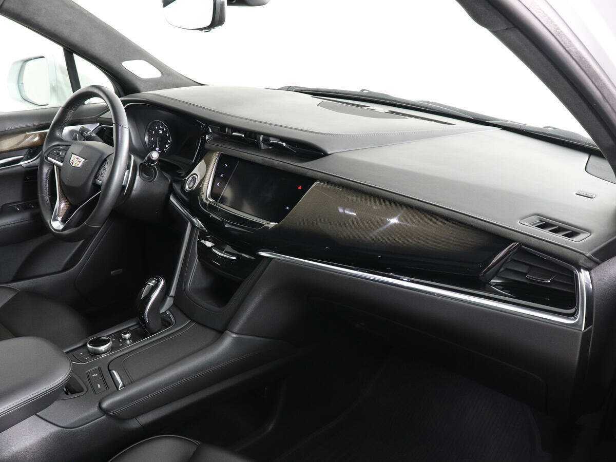 Cadillac XT6 с пробегом — 2020 год. Фото: #9