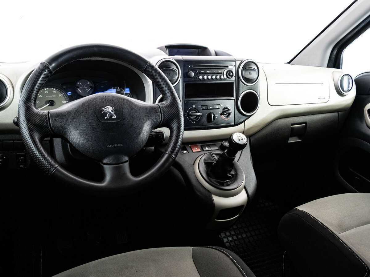 Peugeot Partner с пробегом — 2012 год. Фото: #8