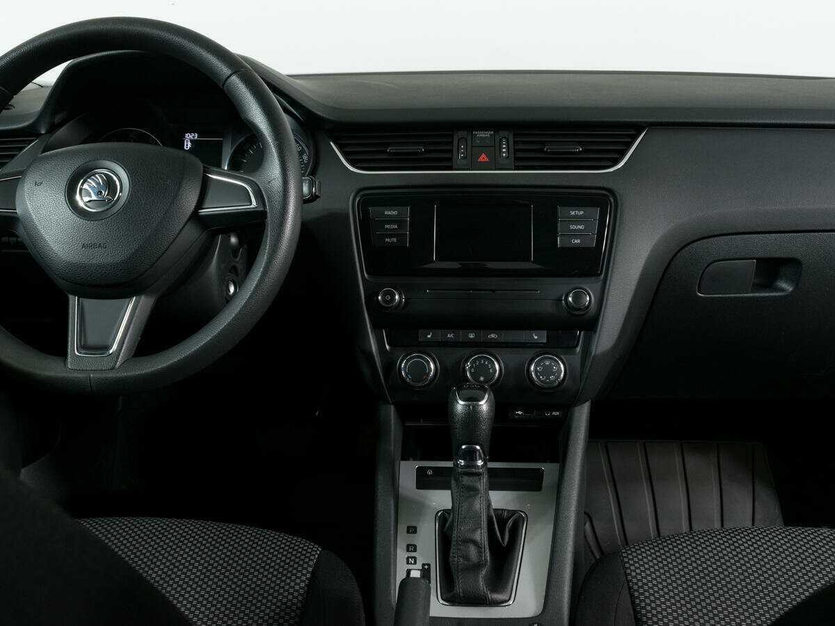 Skoda Octavia с пробегом — 2015 год. Фото: #5