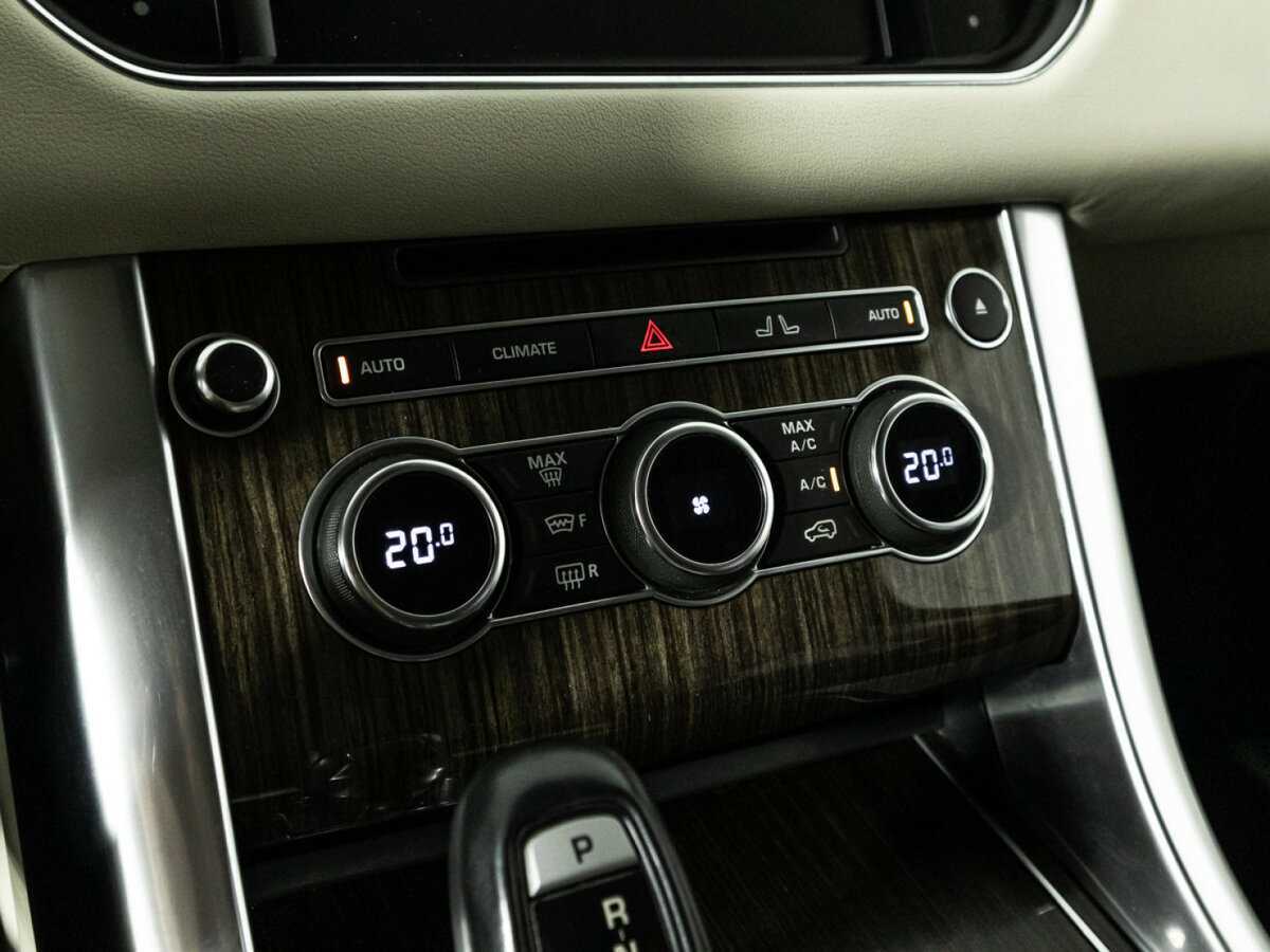 Land Rover Range Rover Sport с пробегом — 2015 год. Фото: #21