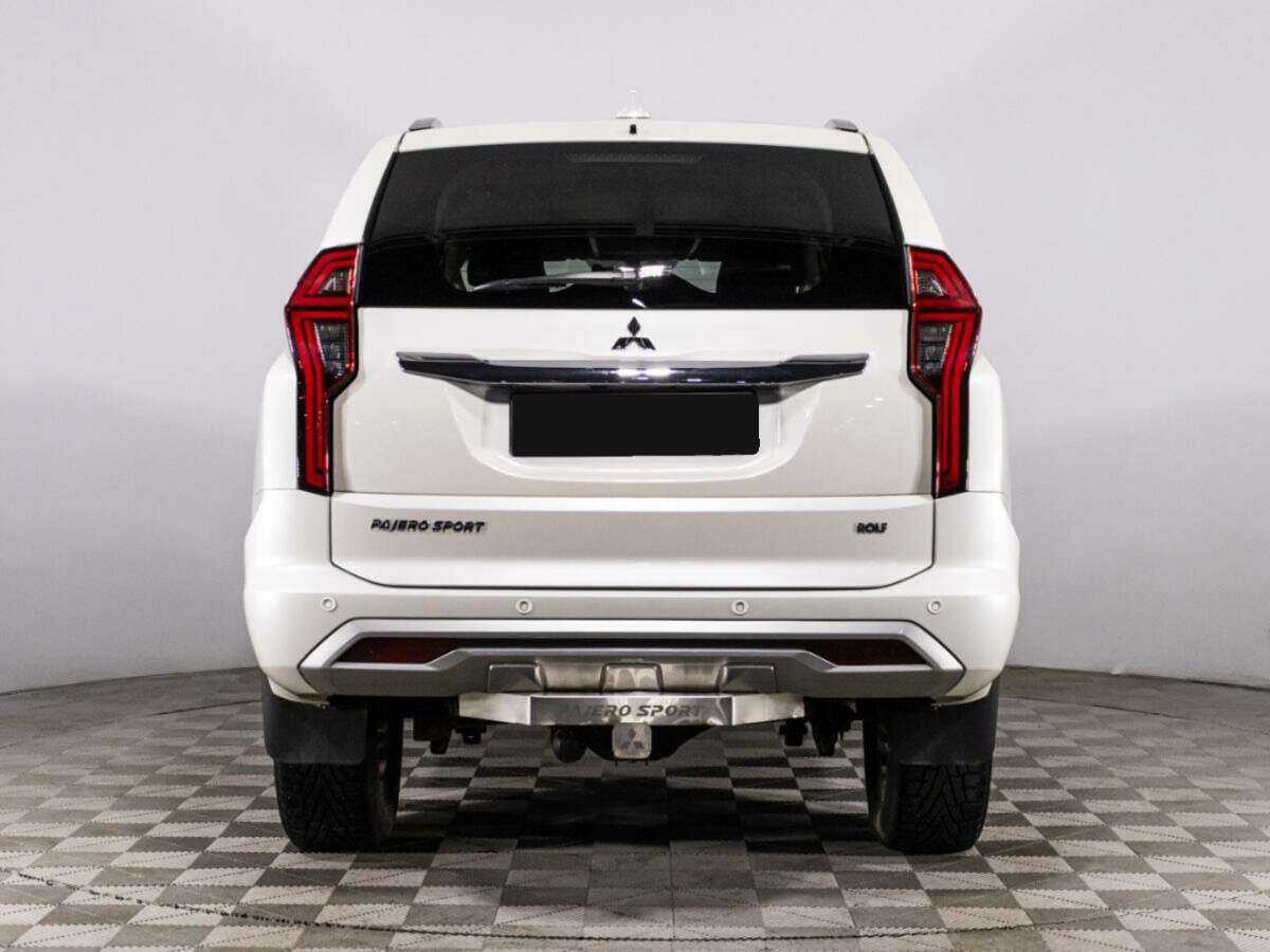 Mitsubishi Pajero Sport с пробегом — 2022 год. Фото: #5